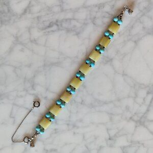 Pretty Serpentine & Howlite Bracelet